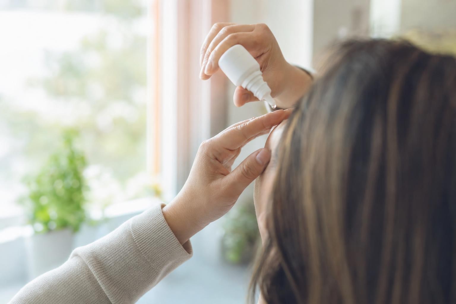 Pink Eye Drops: OTC vs Prescription, and Which One You Need